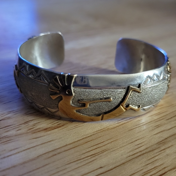 🌟 Collectable Hopi Kokopelli Cuff Sterling and Brass - Picture 4 of 17